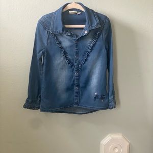 Ag Jean shirt size 4t it’s a slim fit